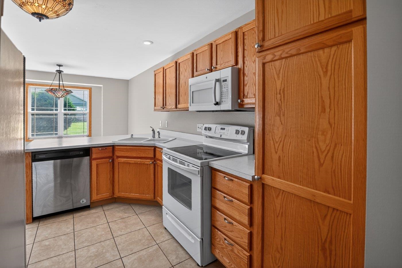 4817 Marsh Road Madison, WI 53718 - Photo 8 of 31