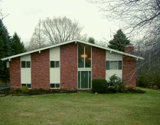 113 Johnston Road Canonsburg, PA 15317 - Photo 1 of 8 Gallery Image 1