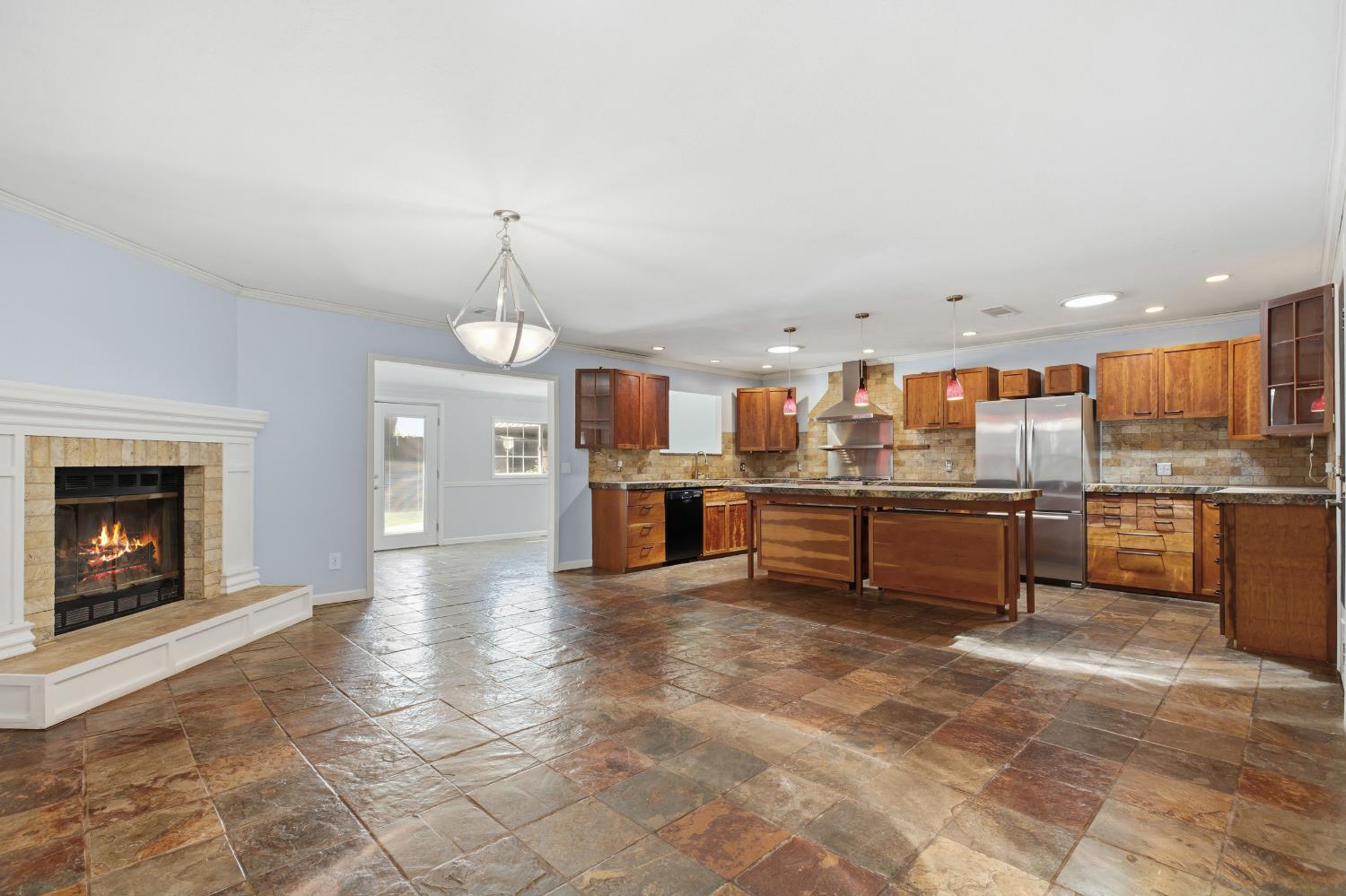 1522 Kiwi Court Ripon, CA 95366 - Photo 7 of 36