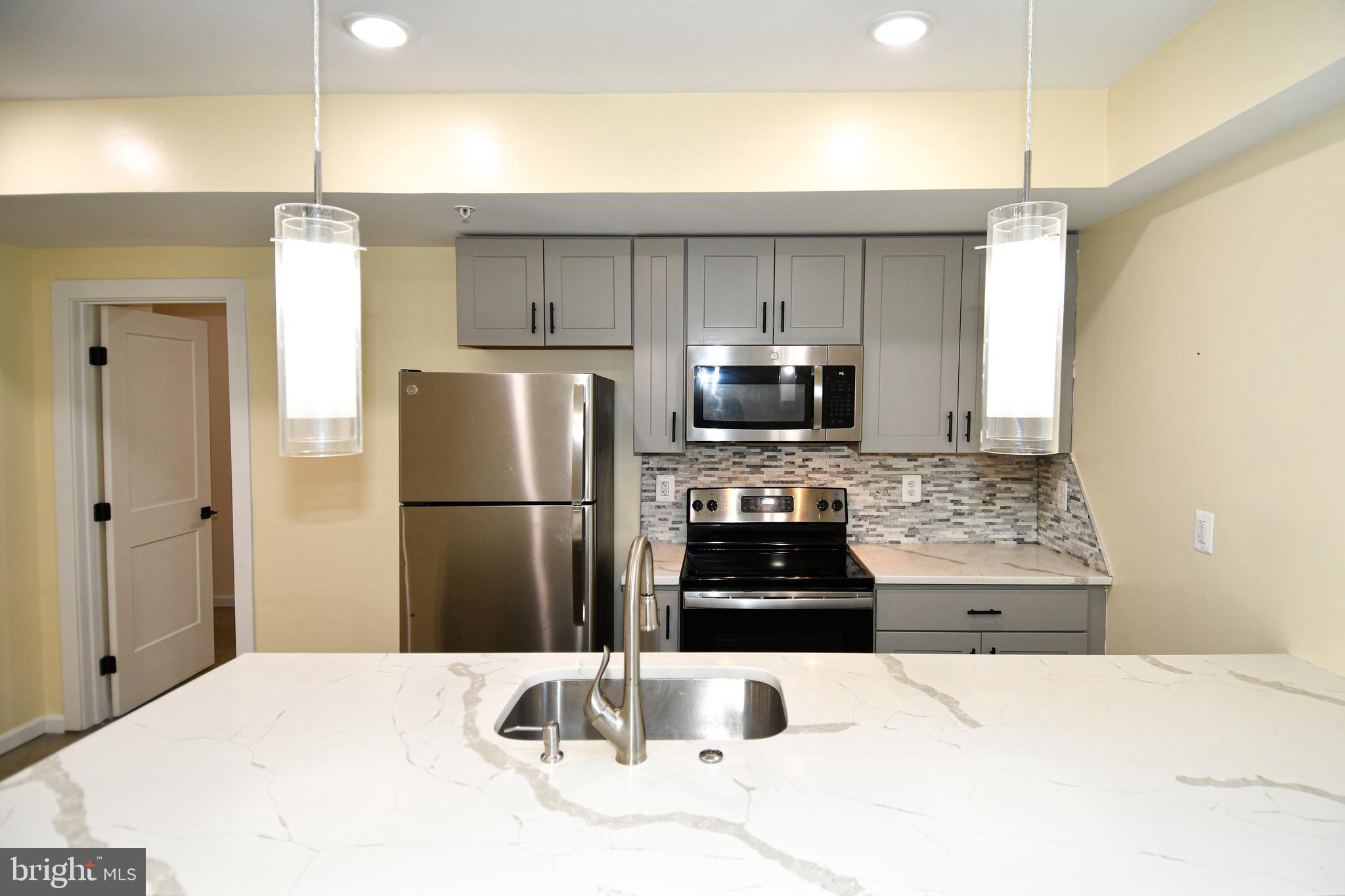 1040 Bladensburg Road Northeast, Unit 0B Washington, DC 20002 - Photo 4 of 21 Plenty of counter space