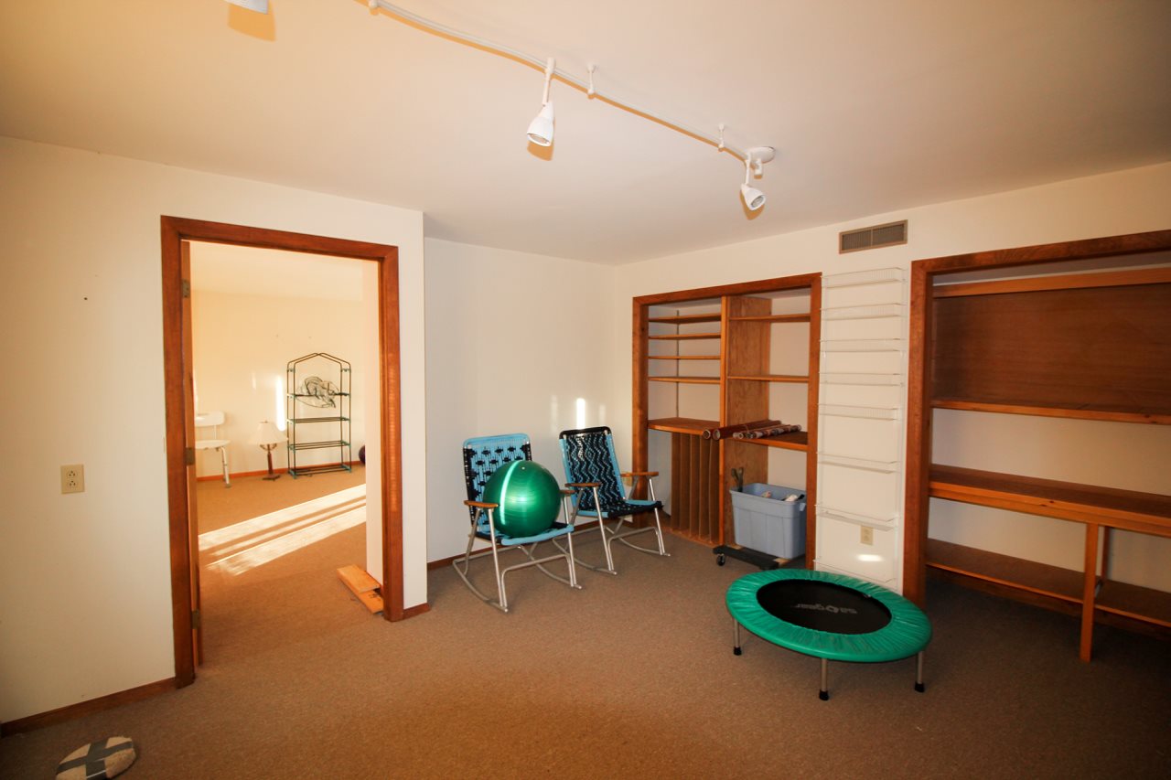 84 Old Street Road Peterborough, NH 03458 - Photo 21 of 23 Gallery Image 21