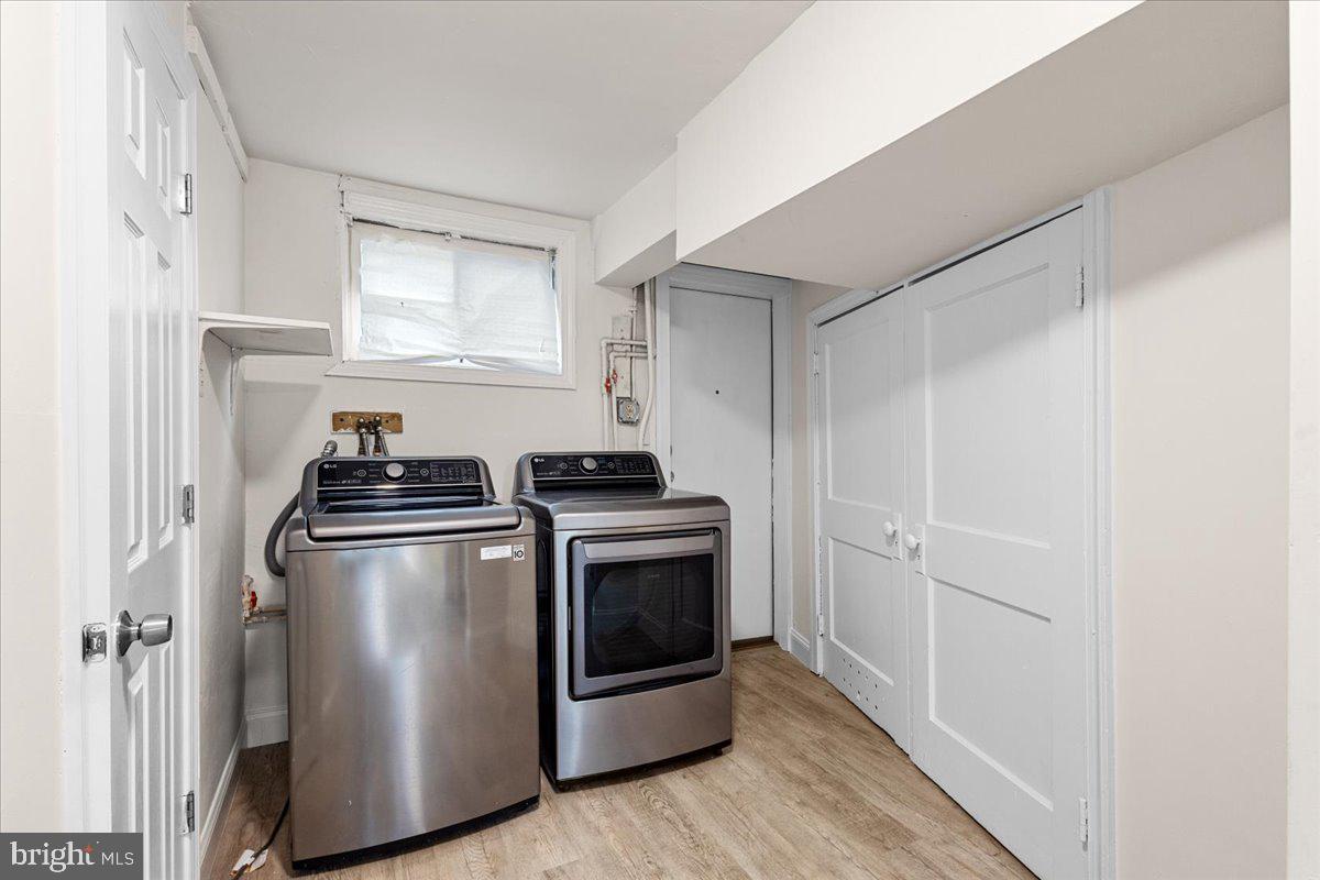 4027 D Street Southeast Washington, DC 20019 - Photo 23 of 32 a stove top oven sitting inside of a kitchen