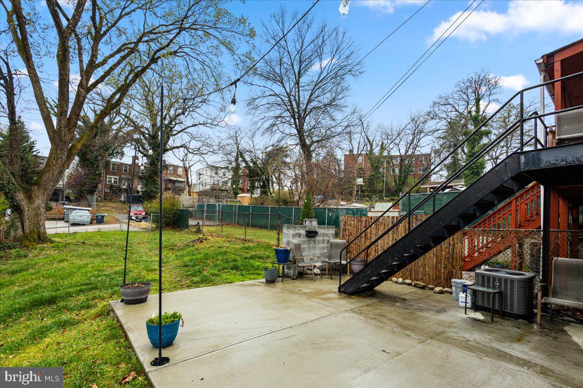 4027 D Street Southeast Washington, DC 20019 - Photo 26 of 32 a view of a park with large trees