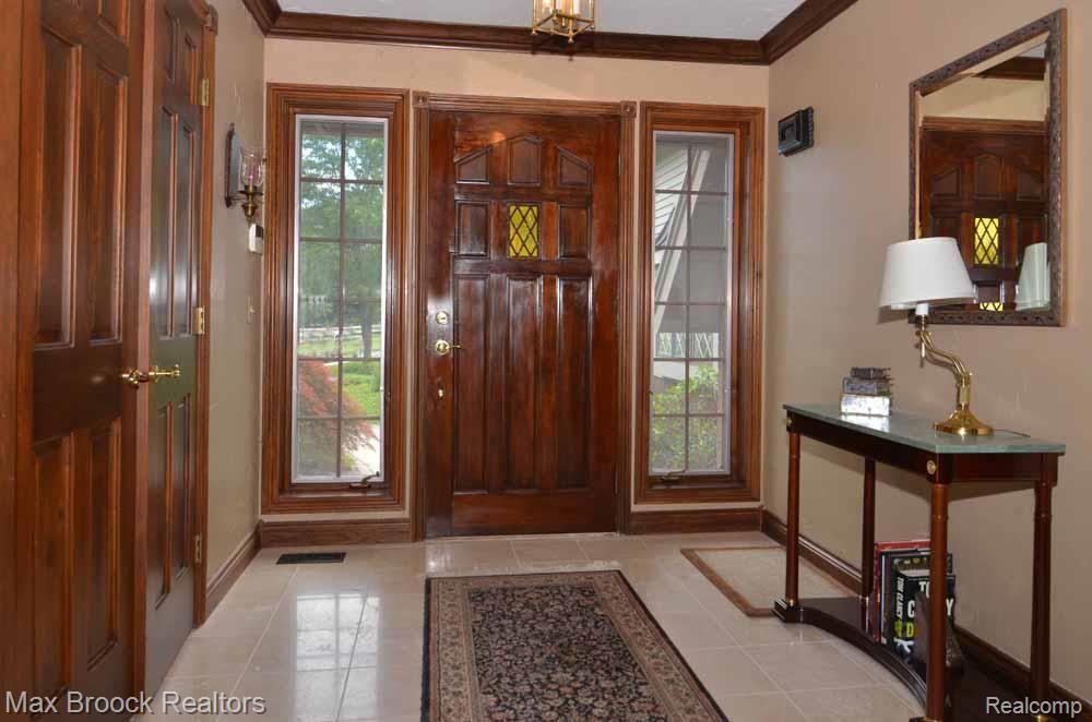 8687 Allen Road Clarkston, MI 48348 - Photo 11 of 68 Foyer Entrance and Ample Coat Closet