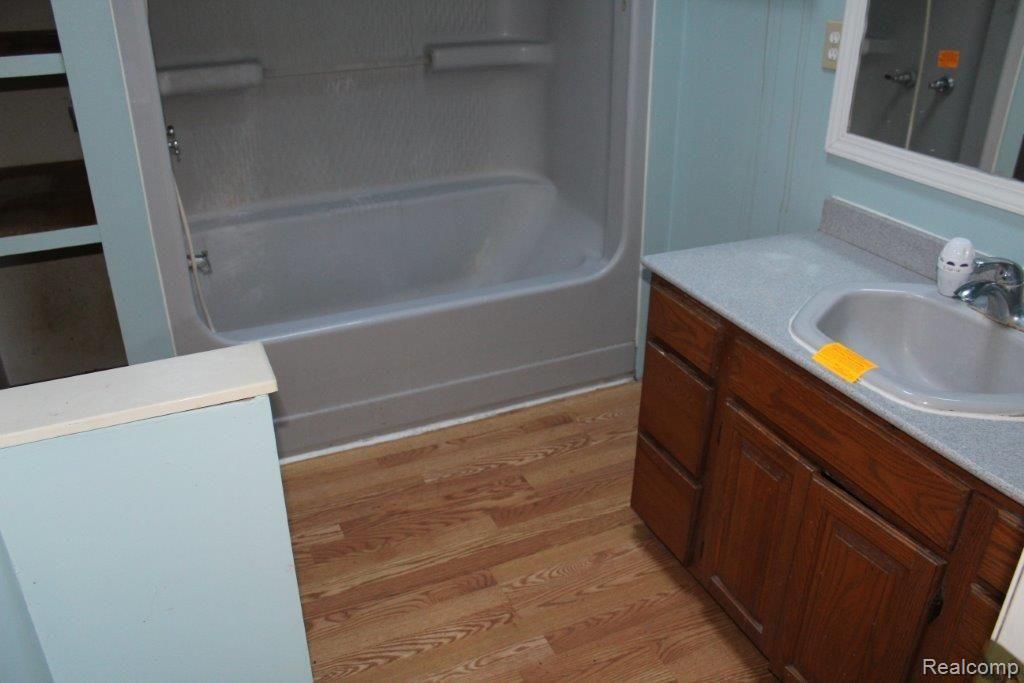 2254 South Graham Road Flint, MI 48532 - Photo 11 of 16 IMG_3868.JPG