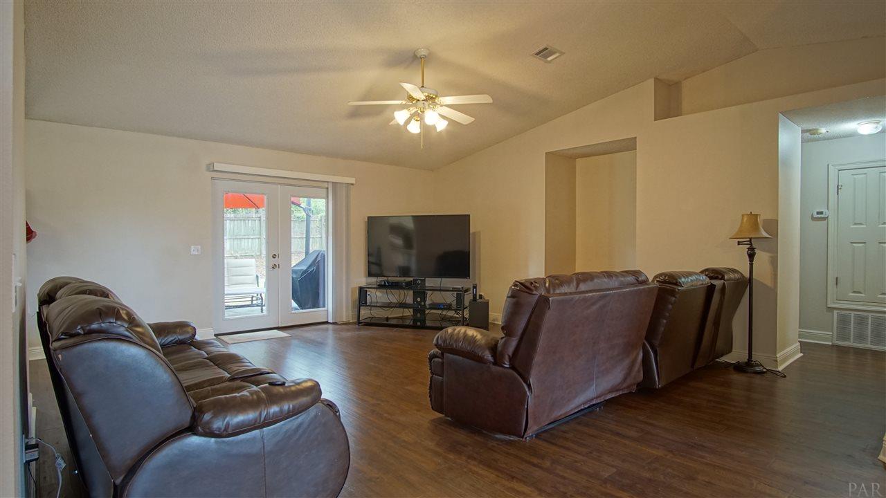 3029 Red Fern Road Cantonment, FL 32533 - Photo 4 of 43