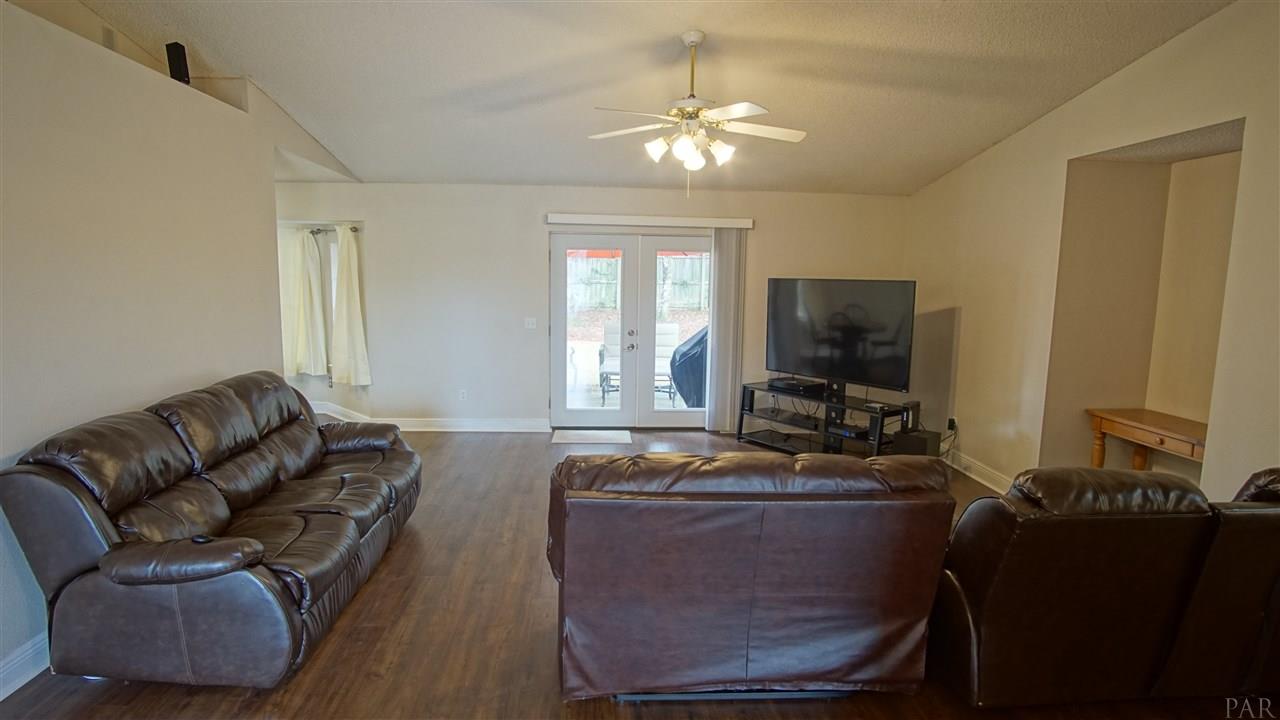 3029 Red Fern Road Cantonment, FL 32533 - Photo 5 of 43