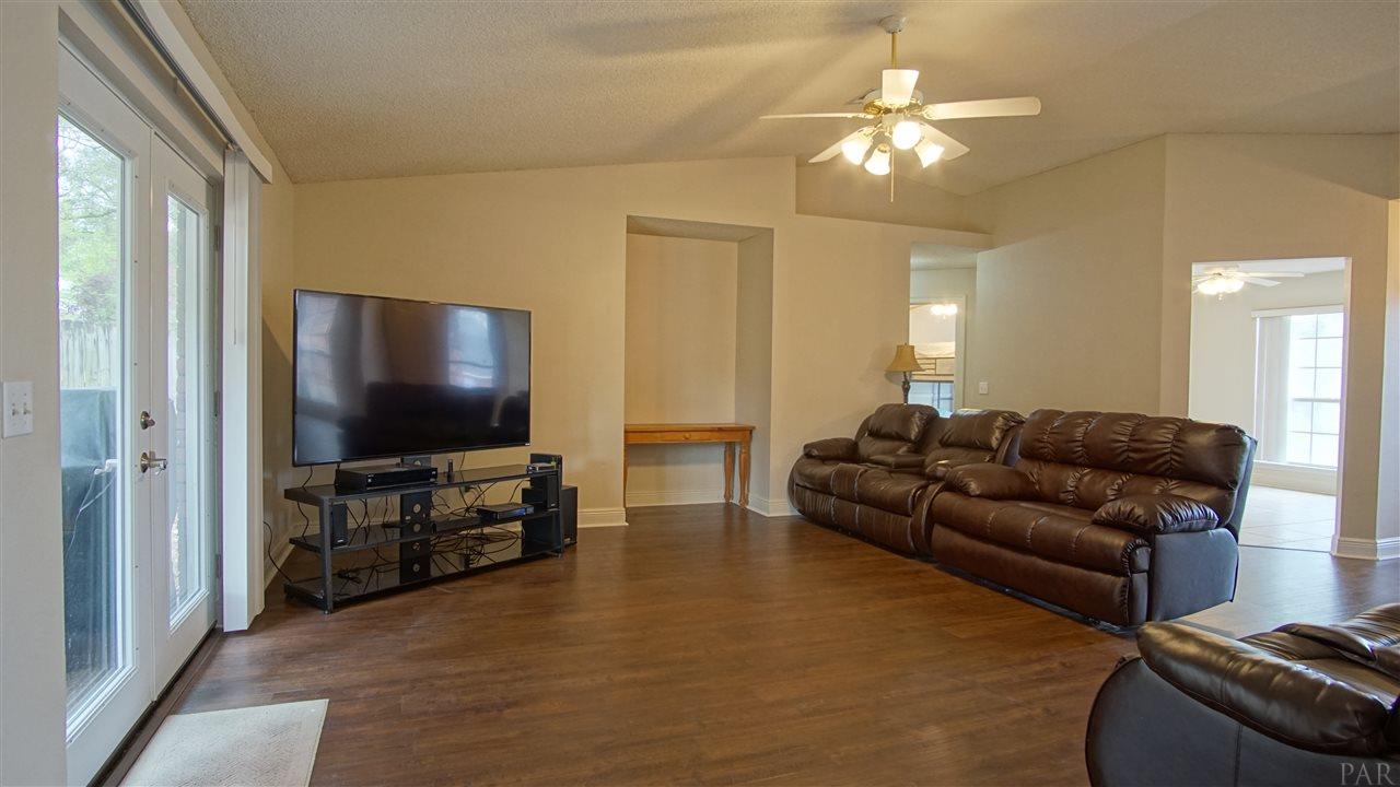 3029 Red Fern Road Cantonment, FL 32533 - Photo 6 of 43