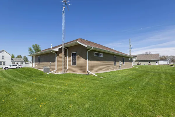 $199,900 | 302 East Clay Street, Cuba City, WI 53807