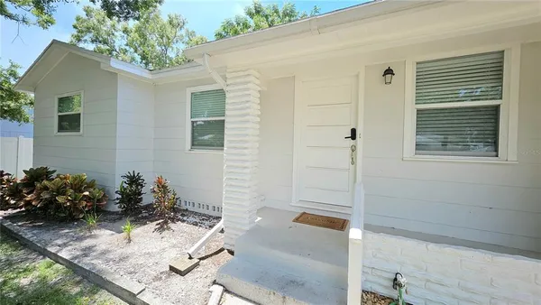 $2,500 | 618 South Crest Avenue, Clearwater, FL 33756