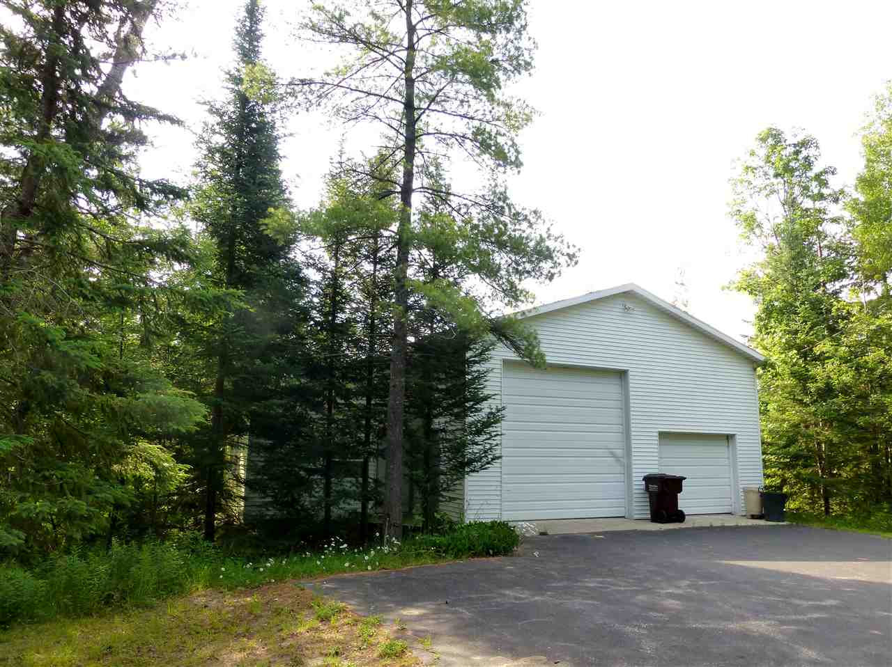 1715 East River Road Traverse City, MI 49696 - Photo 7 of 21 1833165-6.JPG