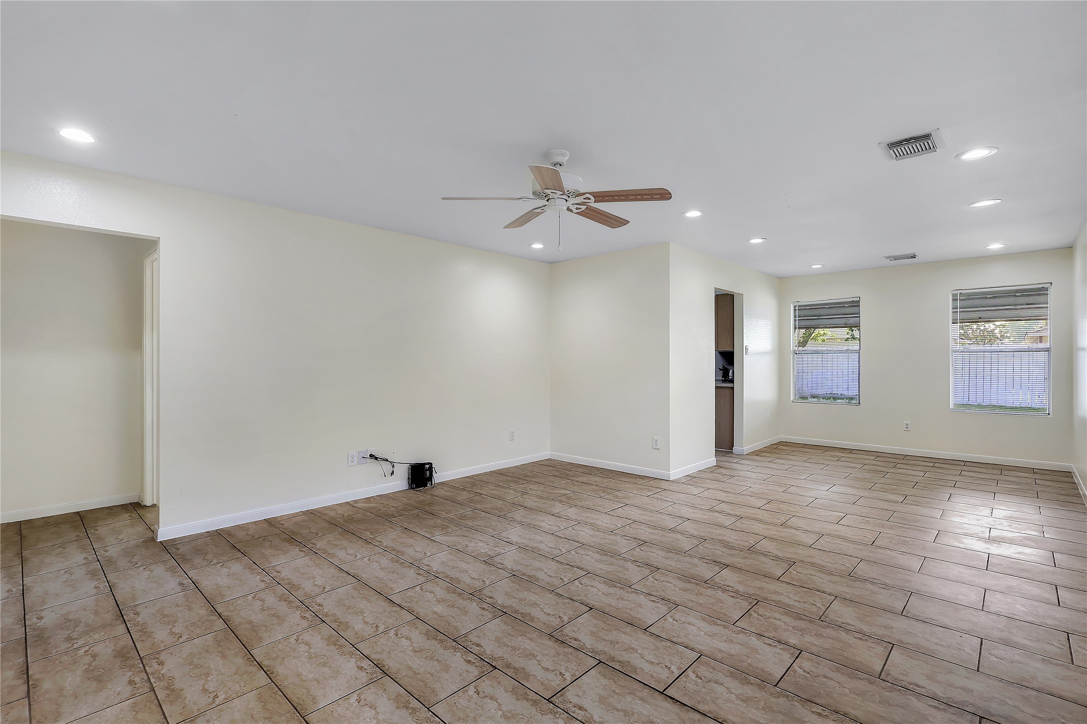 1117 Willersley Lane Channelview, TX 77530 - Photo 15 of 27 a view of an empty room with a window