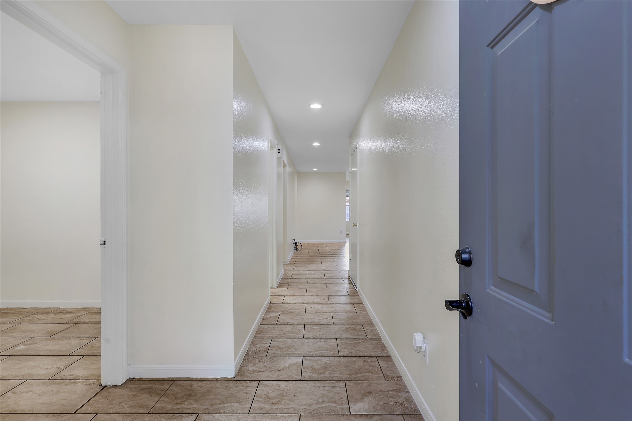 1117 Willersley Lane Channelview, TX 77530 - Photo 3 of 27 a view of a hallway
