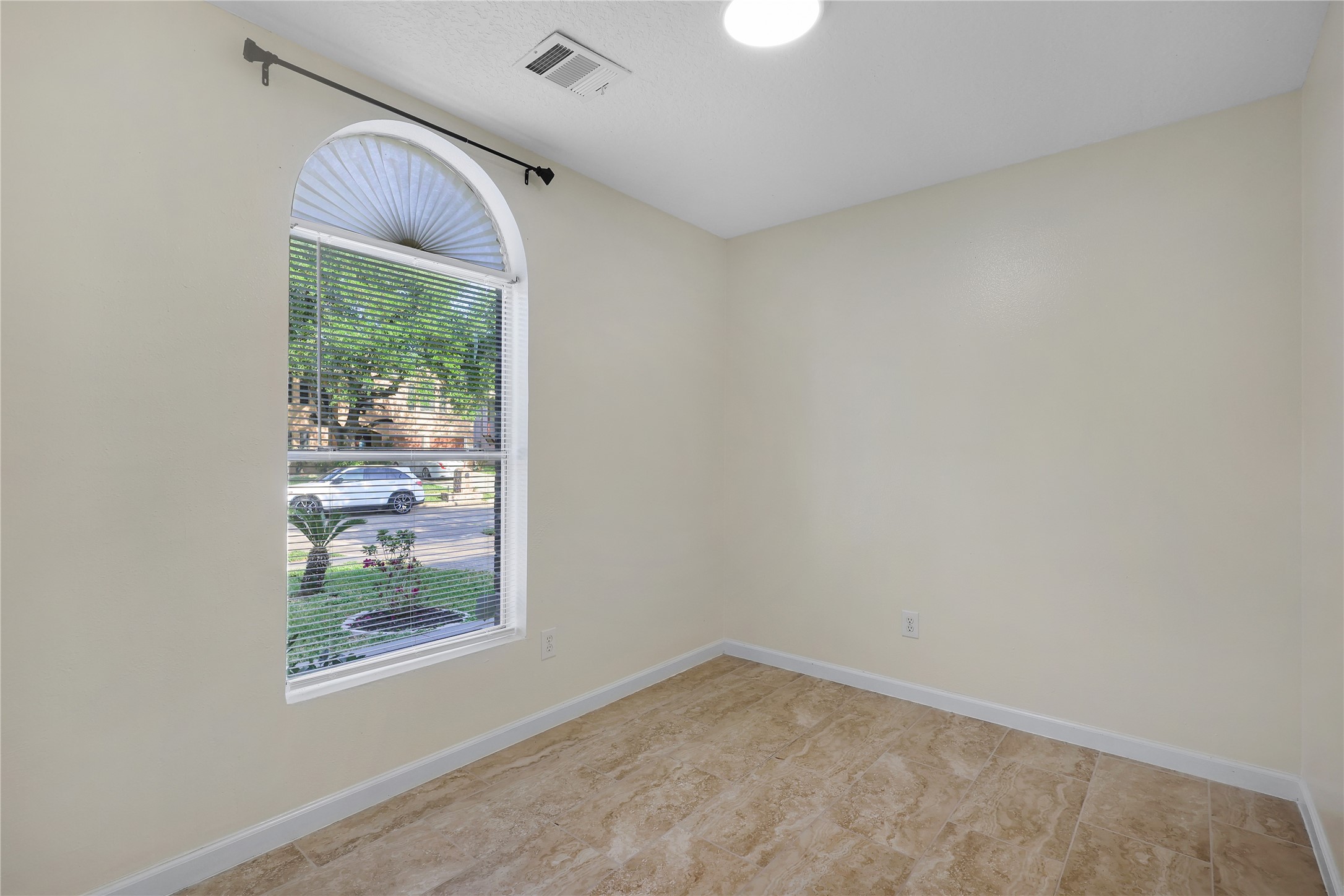 1117 Willersley Lane Channelview, TX 77530 - Photo 4 of 27 an empty room with windows
