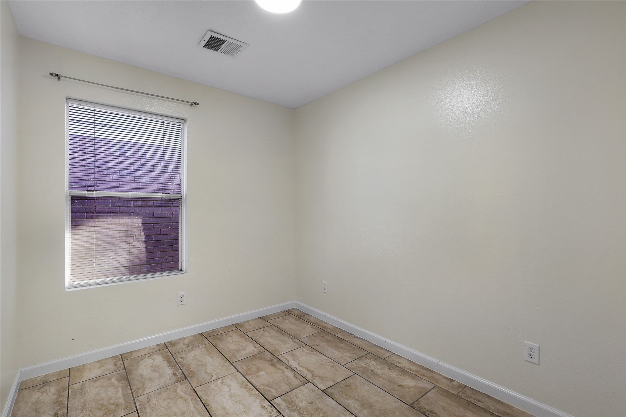 1117 Willersley Lane Channelview, TX 77530 - Photo 6 of 27 an empty room with windows