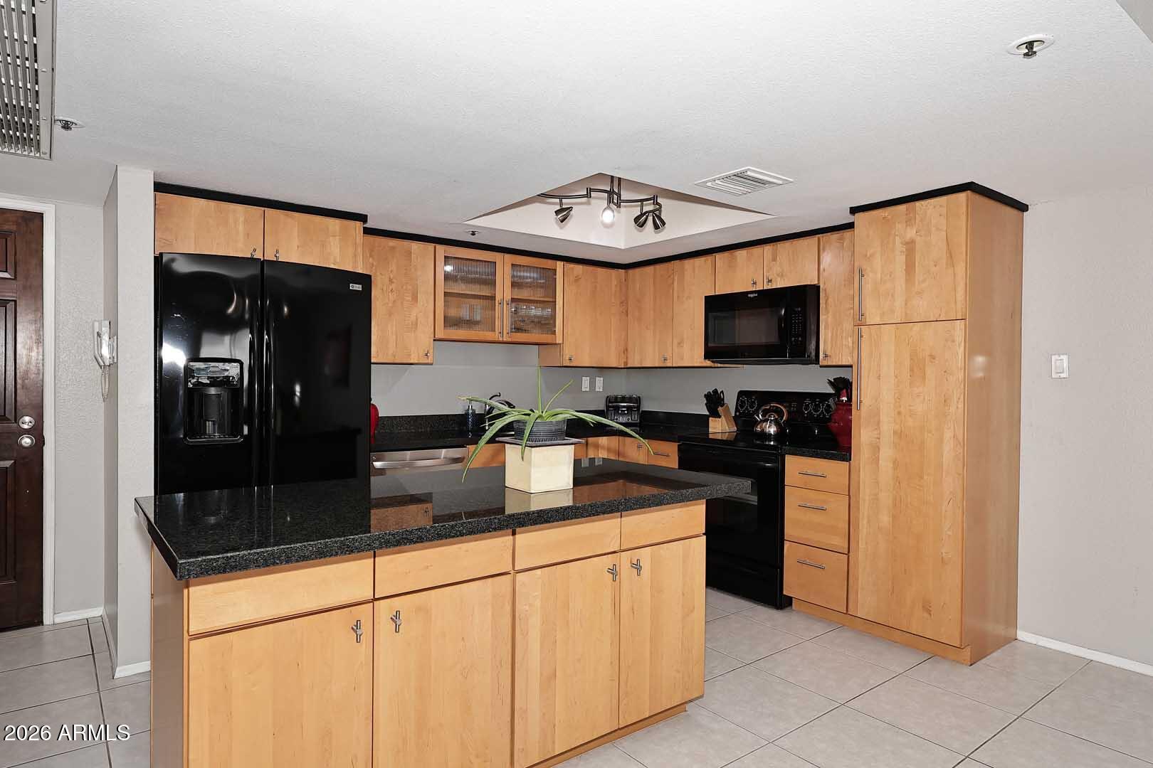 7860 East Camelback Road, Unit 309 Scottsdale, AZ 85251 - Photo 1 of 48 Kitchen