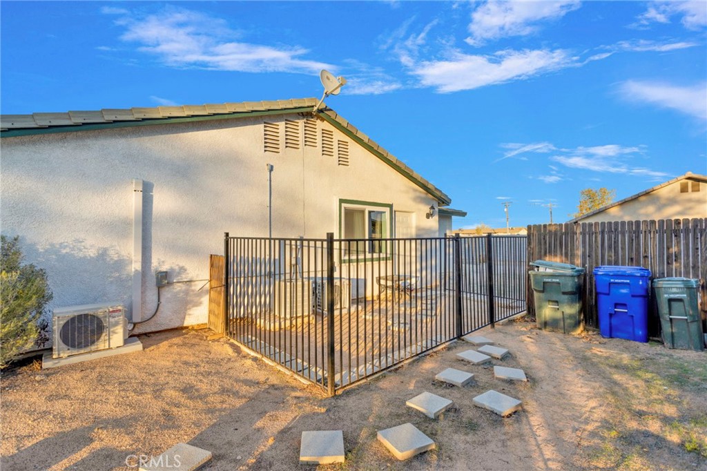12887 Sholic Road Apple Valley, CA 92308 - Photo 23 of 47 a view of a outdoor space