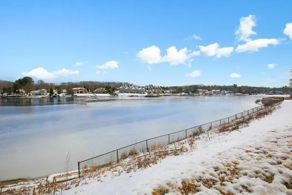 $2,500 | 16 Houghton Street, Unit 2, Worcester, MA 01604