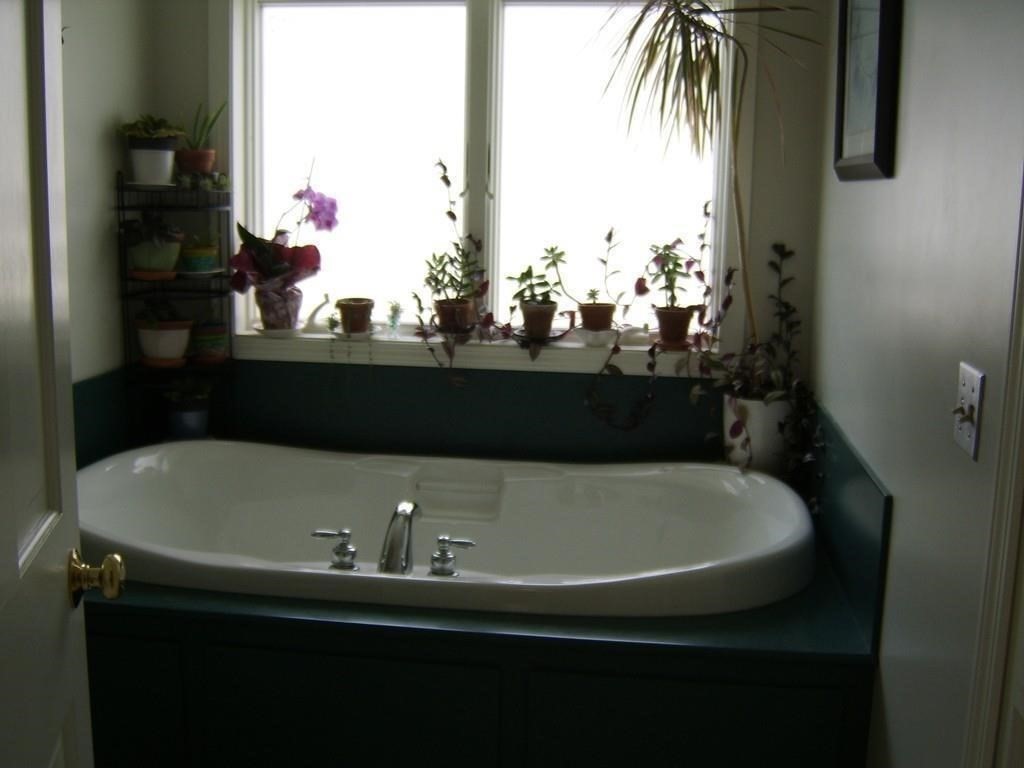 16 Houghton Street, Unit 2 Worcester, MA 01604 - Photo 6 of 33