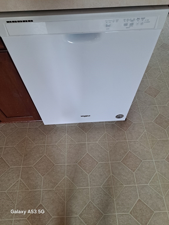 16 Houghton Street, Unit 2 Worcester, MA 01604 - Photo 8 of 33