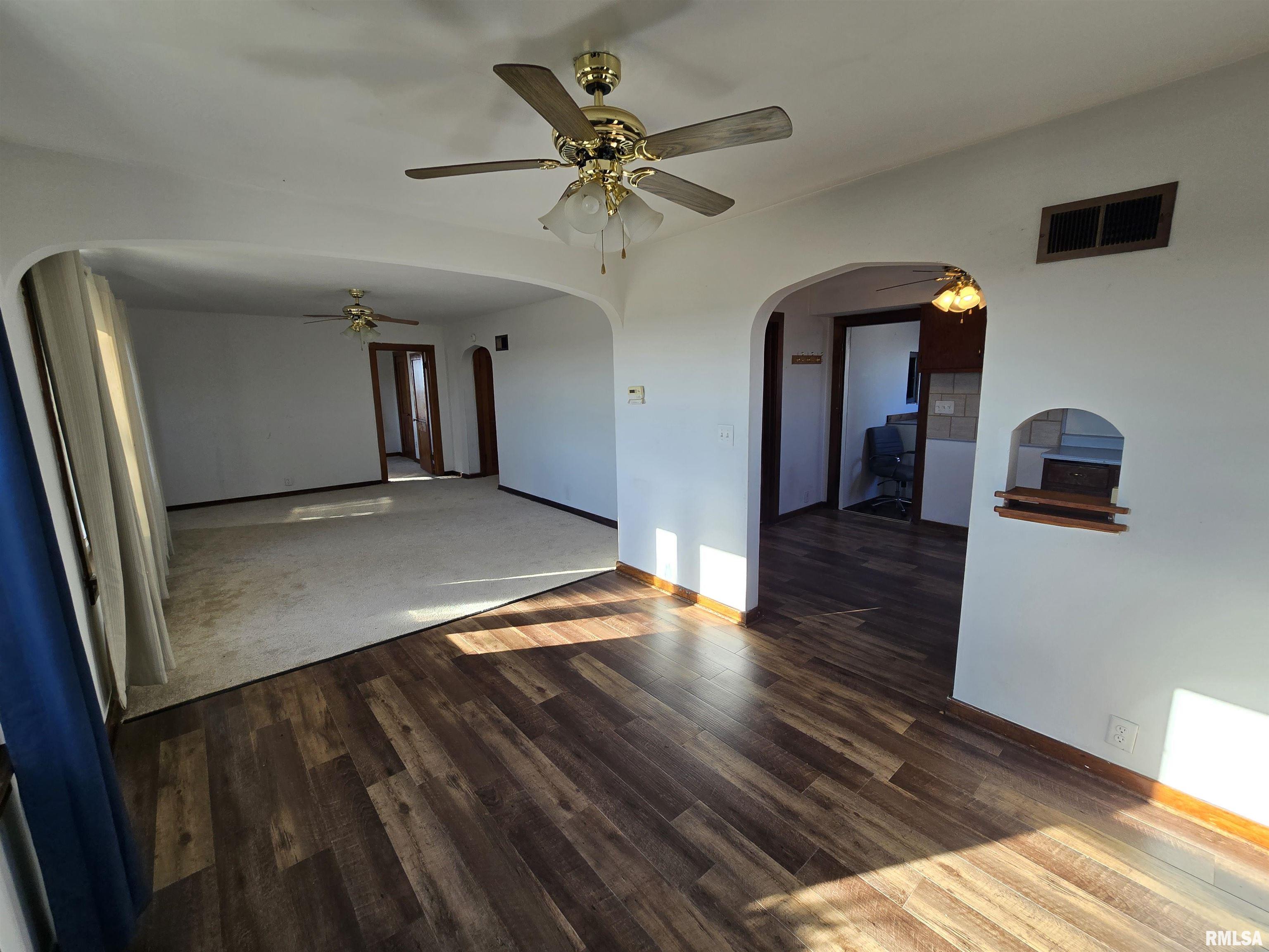2608 Highway 17 Toluca, IL 61369 - Photo 5 of 18