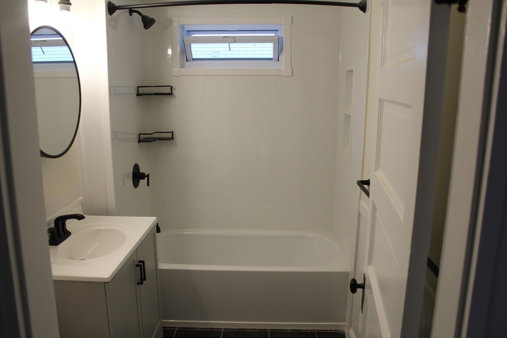 415 Commercial Street, Unit 1 Braintree, MA 02184 - Photo 4 of 11