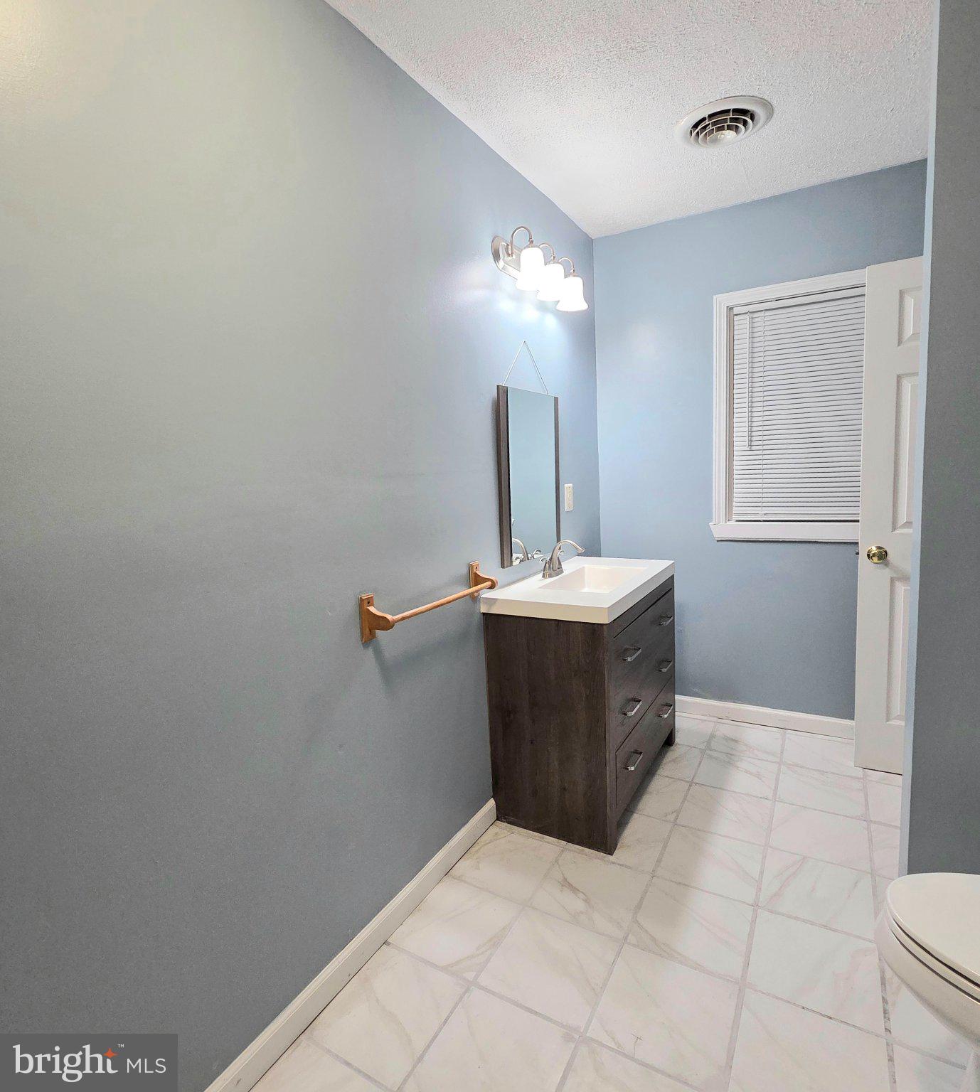 178 Payne Road Winchester, VA 22603 - Photo 21 of 101 6x13 master full bath/new floor
