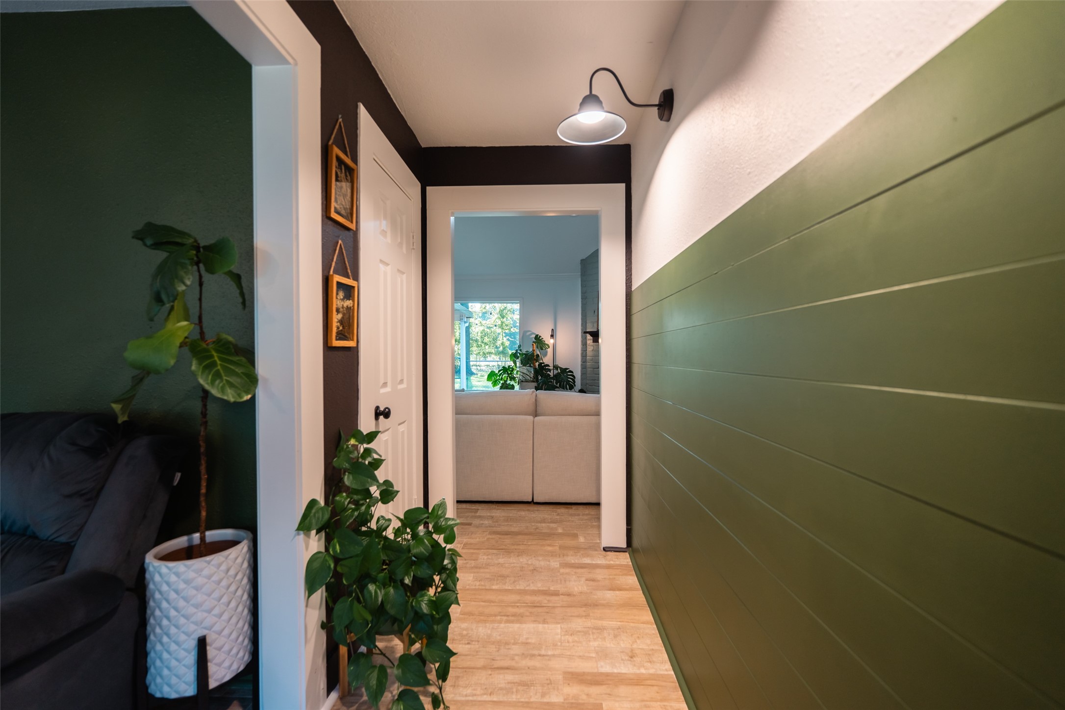 419 Magnolia Bend New Caney, TX 77357 - Photo 2 of 25