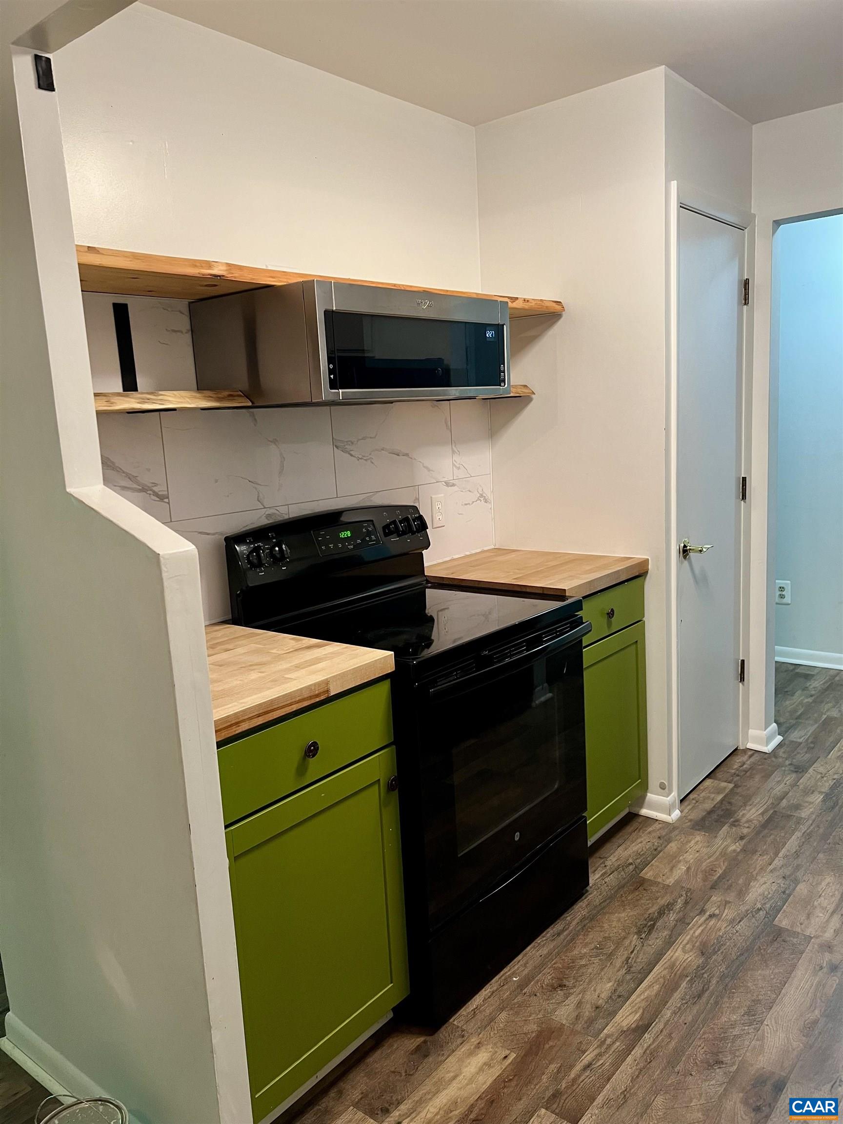 117 Turtle Creek Road, Unit 6 Charlottesville, VA 22901 - Photo 5 of 15 Kitchen
