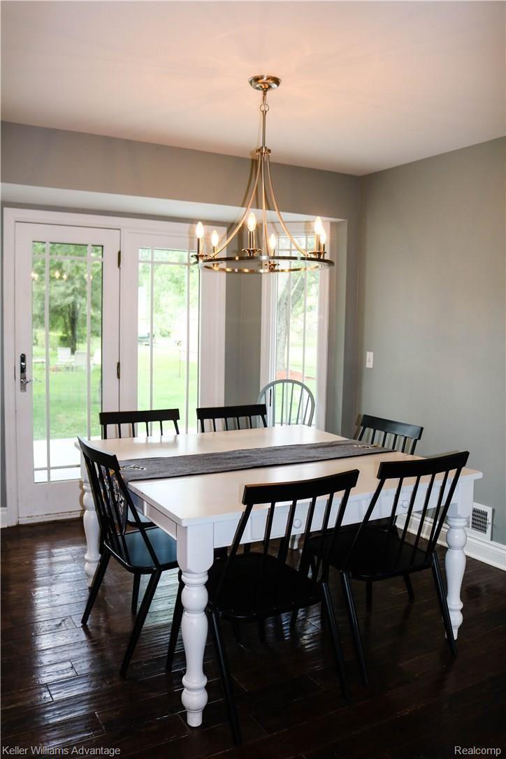 10945 Stark Road Livonia, MI 48150 - Photo 21 of 56 S22.jpg