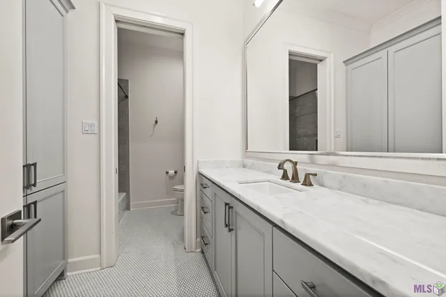 $985,000 | 7515 Tilton Court, Baton Rouge, LA 70806