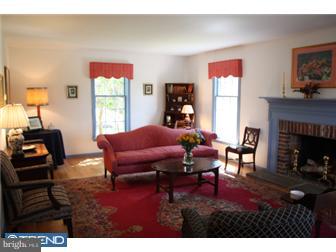 288 Country Gate Road Wayne, PA 19087 - Photo 3 of 12