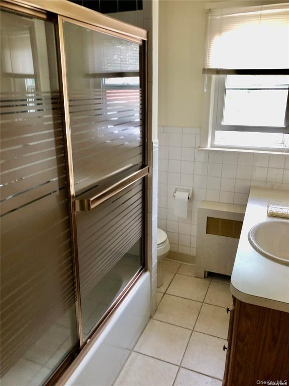 267 Haypath Road Old Bethpage, NY 11804 - Photo 6 of 22