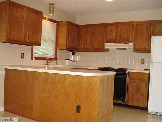 1105 Ridgecliff Drive Rural Hall, NC 27045 - Photo 6 of 14 Kitchen.