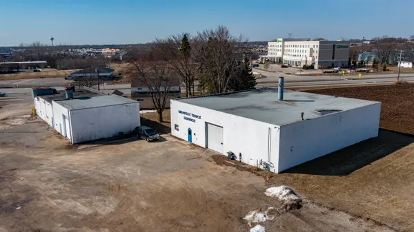 $1,500,000 | 1703 North Casaloma Drive, Appleton, WI 54913