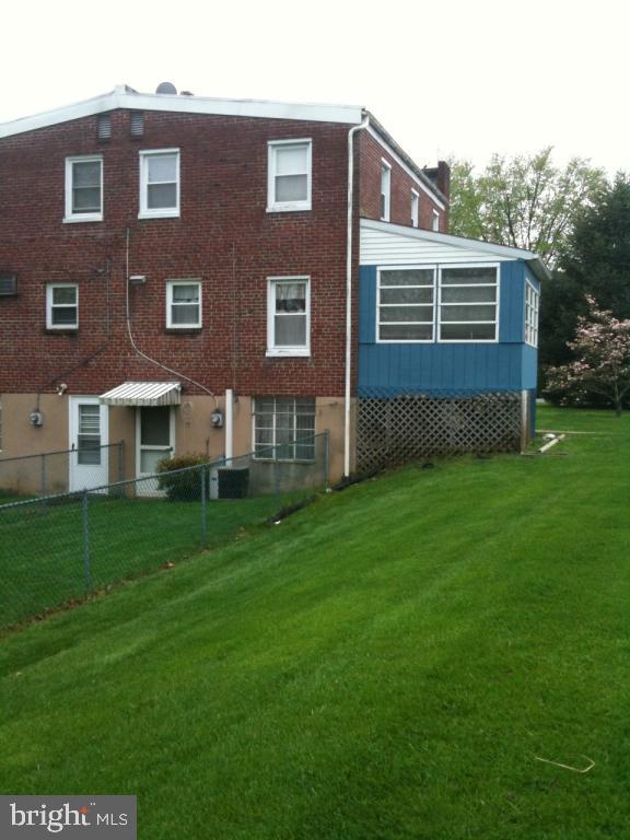 151 Riverside Avenue Lancaster, PA 17602 - Photo 9 of 11 Gallery Image 9