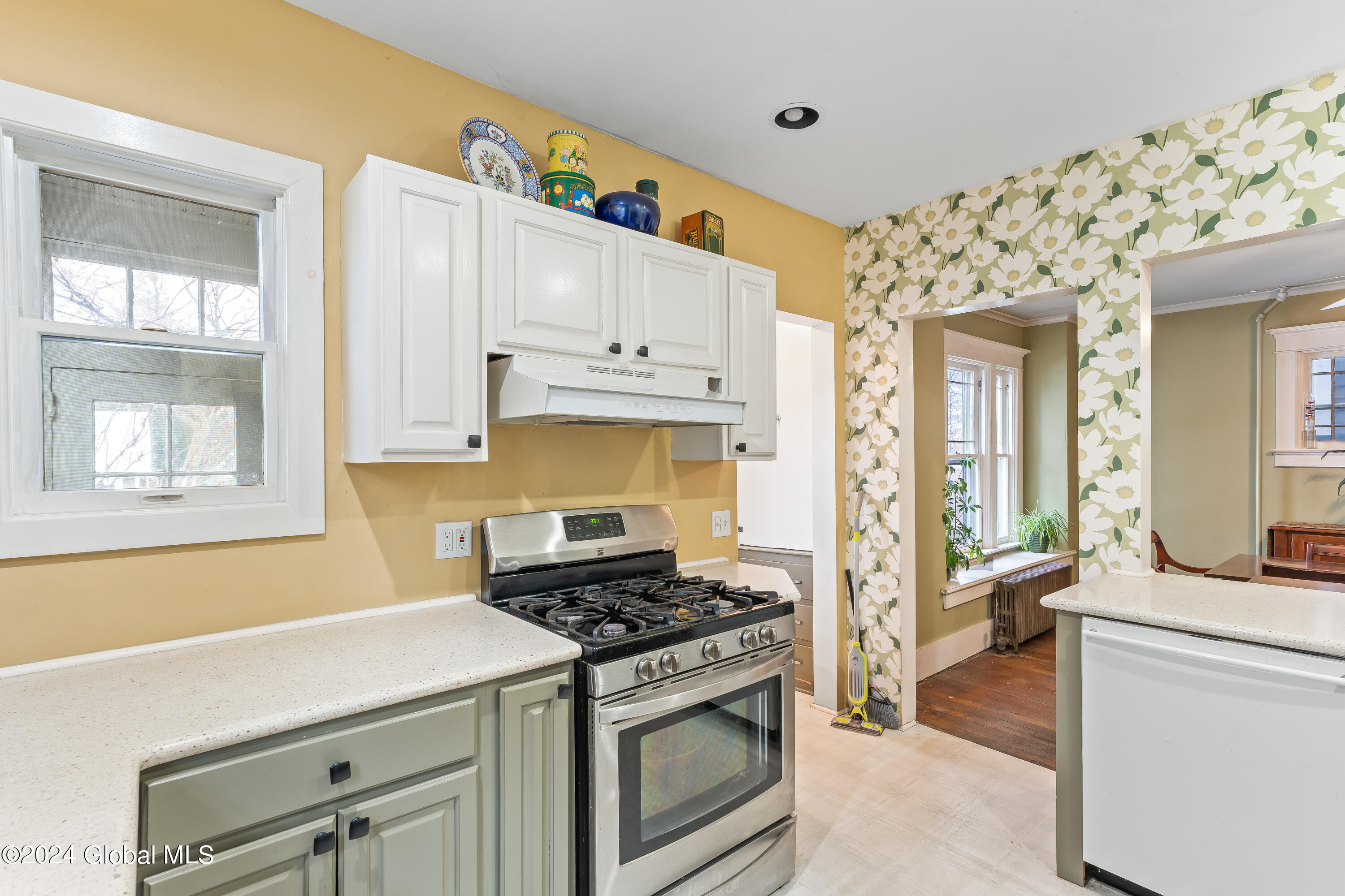 1680 Rugby Road Schenectady, NY 12309 - Photo 11 of 22 DSC07298