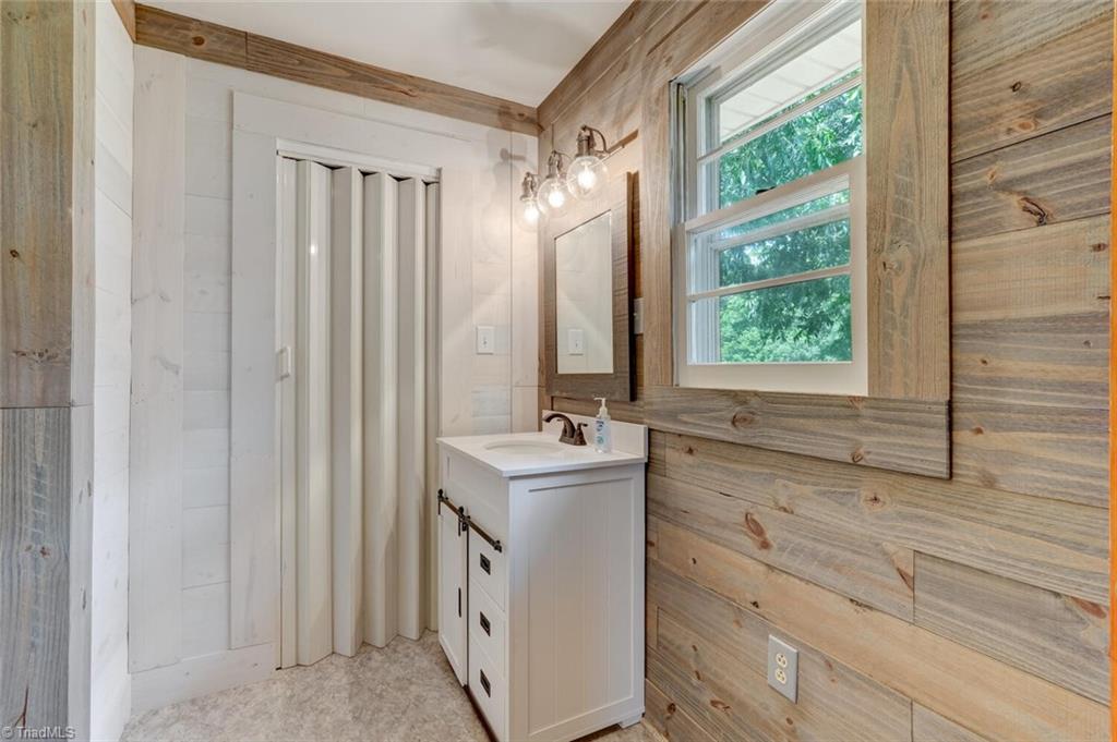 2311 Grooms Road Reidsville, NC 27320 - Photo 21 of 36 Gallery Image 21