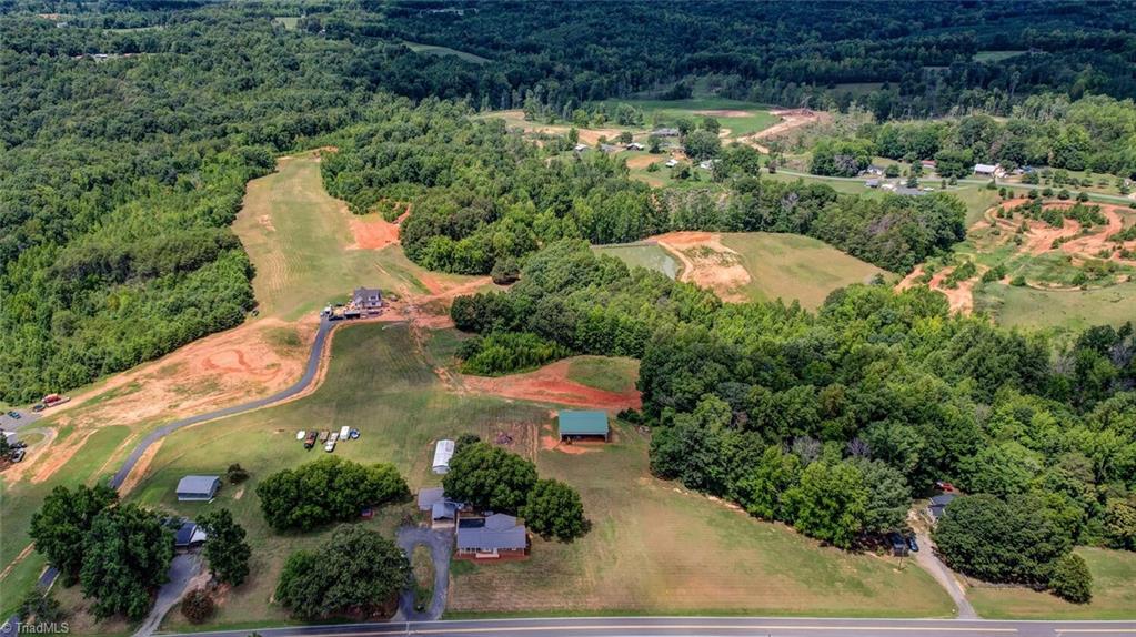 2311 Grooms Road Reidsville, NC 27320 - Photo 4 of 36 Gallery Image 4