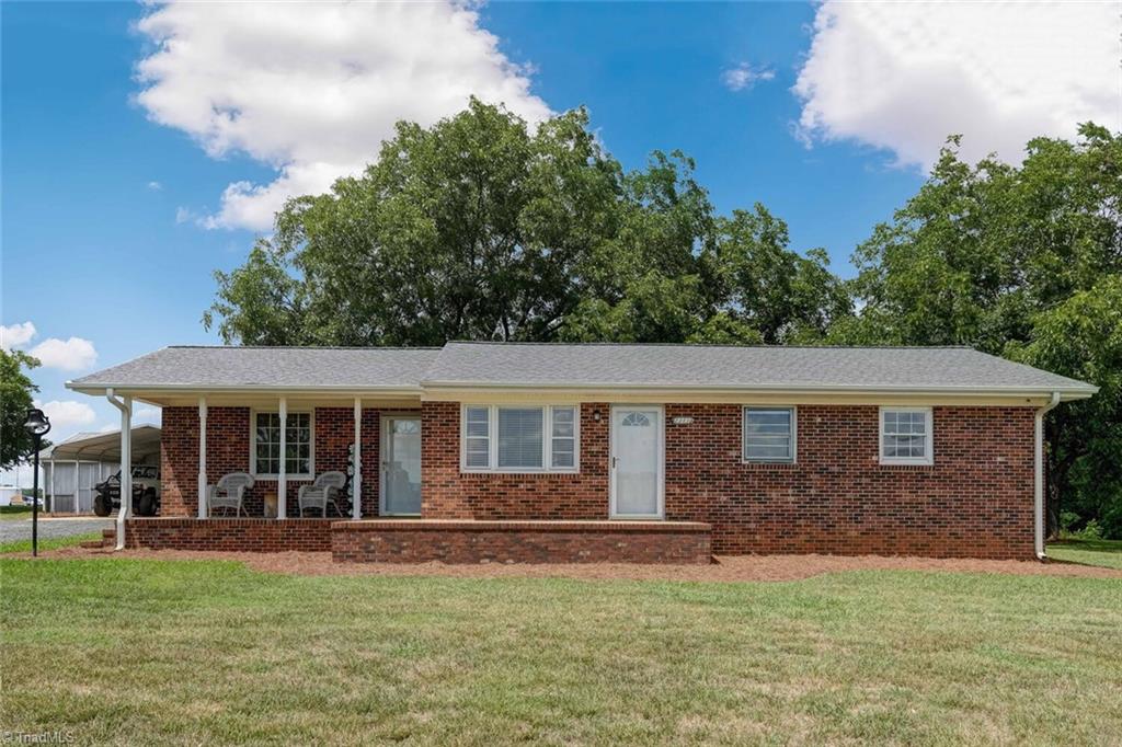 2311 Grooms Road Reidsville, NC 27320 - Photo 6 of 36 Gallery Image 6