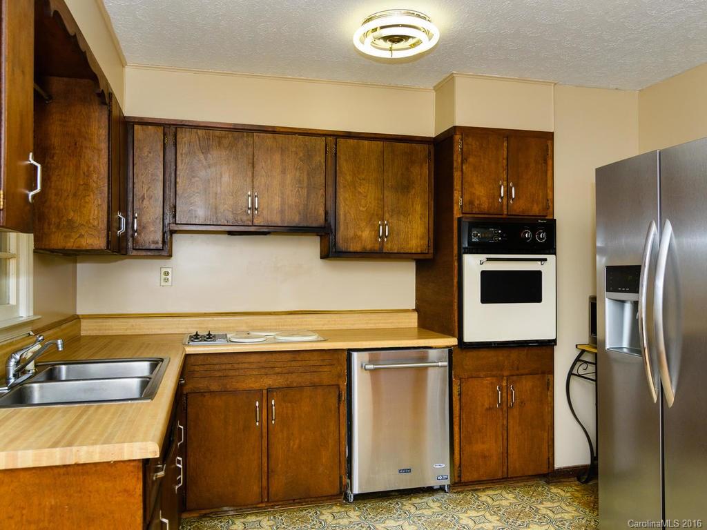 156 Homestead Road Candler, NC 28715 - Photo 11 of 24 Gallery Image 11