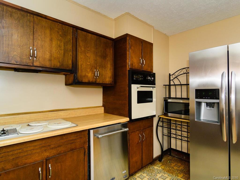 156 Homestead Road Candler, NC 28715 - Photo 12 of 24 Gallery Image 12