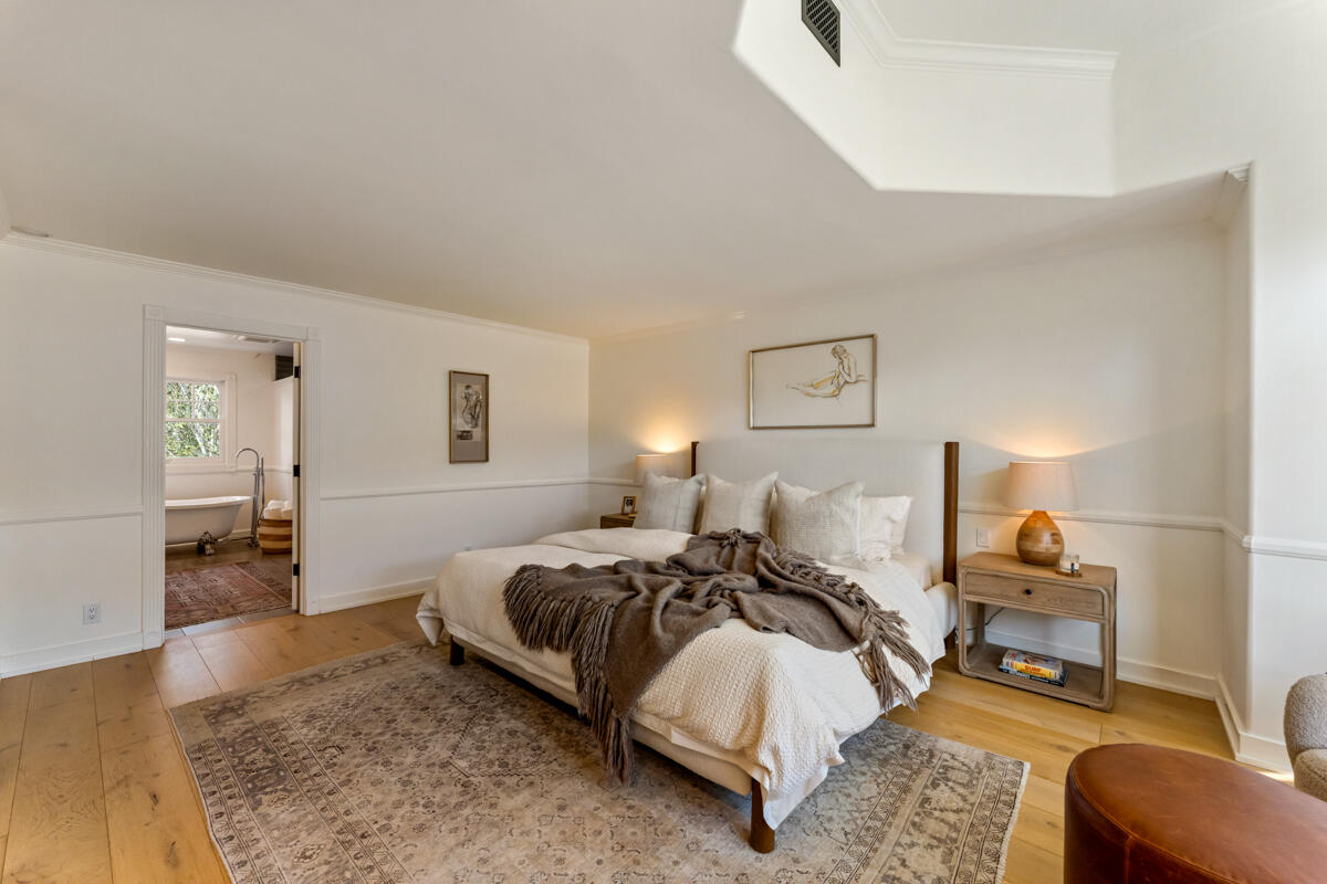13100 Ojai Road Santa Paula, CA 93060 - Photo 23 of 60 a bedroom with a bed and a couch