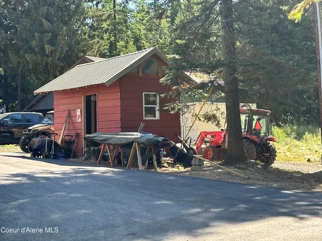$550,000 | 77091 State Highway 3, St. Maries, ID 83861