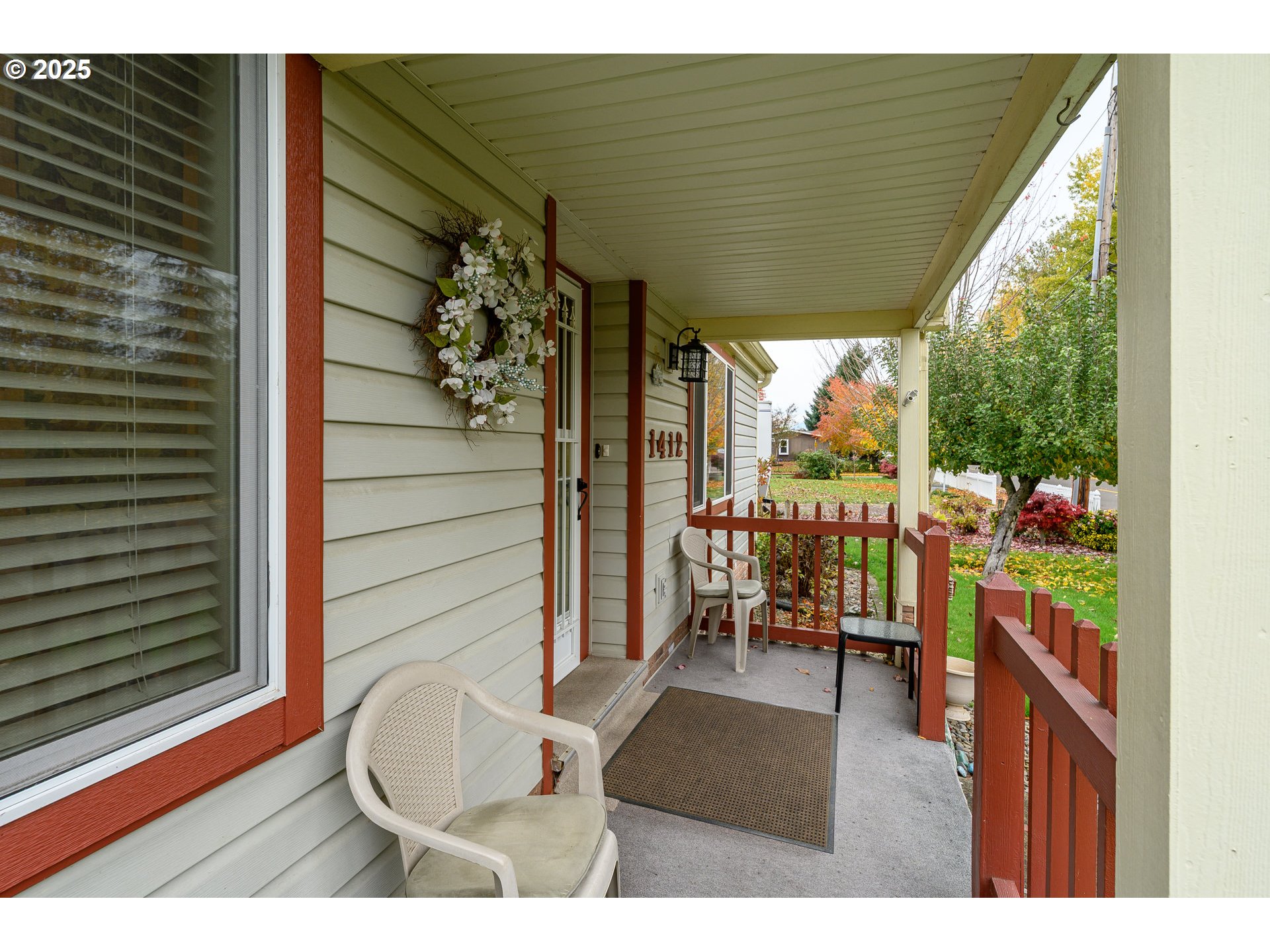 1412 Northwest Wallace Road McMinnville, OR 97128 - Photo 40 of 44 a balcony with chairs and a table