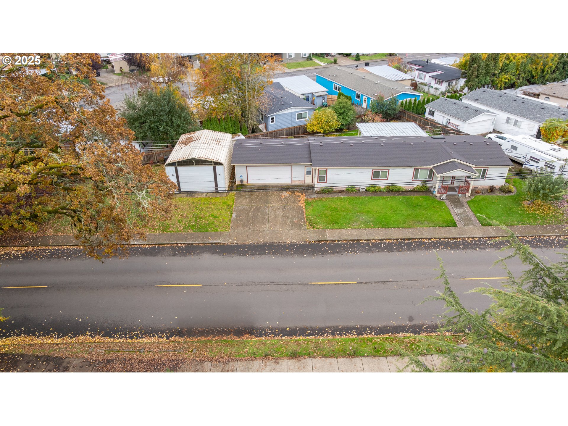 1412 Northwest Wallace Road McMinnville, OR 97128 - Photo 6 of 44 a view of a terrace
