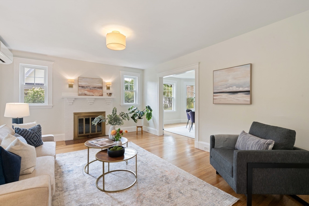 554 Waverley Oaks Road Waltham, MA 02452 - Photo 4 of 24 Gallery Image 4
