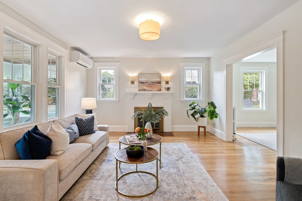 554 Waverley Oaks Road Waltham, MA 02452 - Photo 5 of 24 Gallery Image 5
