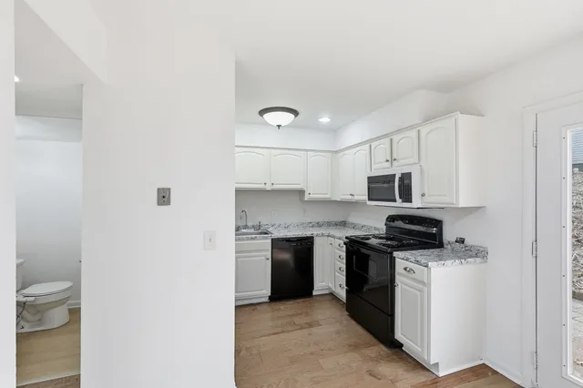 $215,000 | 4958 Edmondson Pike, Unit B9, Nashville, TN 37211