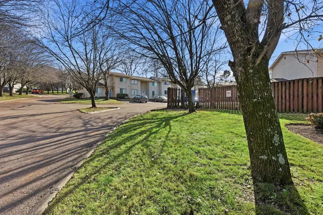 $215,000 | 4958 Edmondson Pike, Unit B9, Nashville, TN 37211